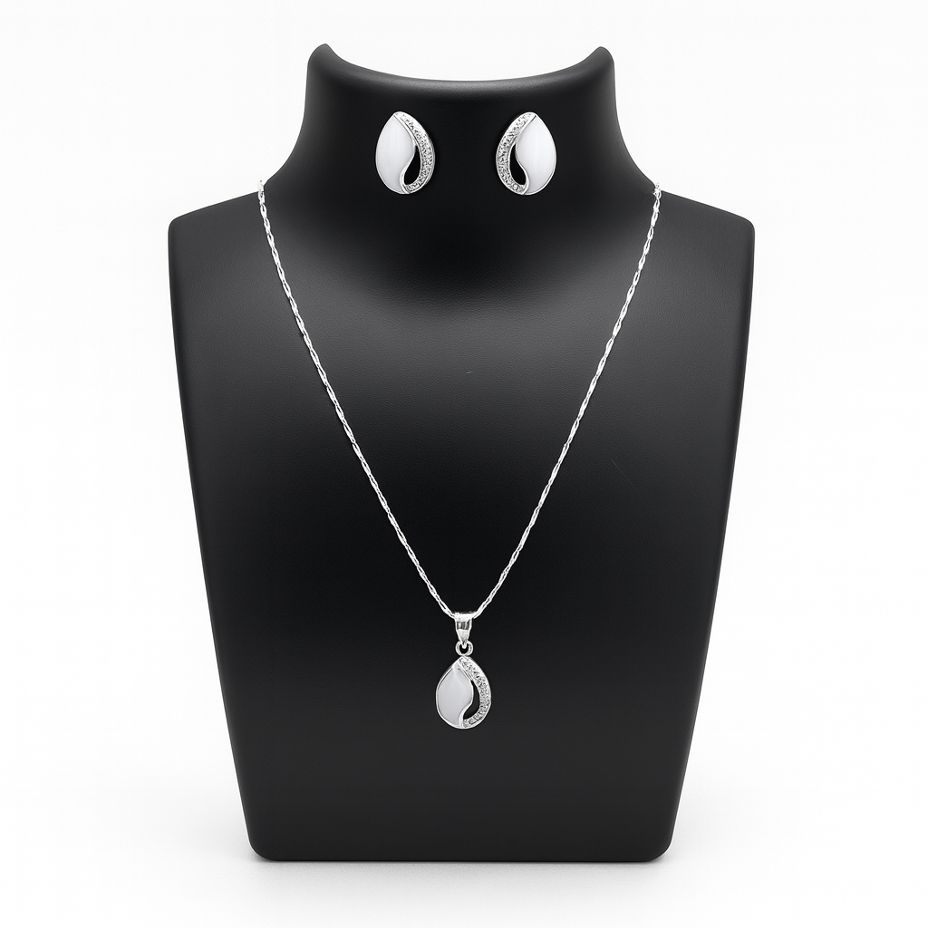925 Sterling Silver Teardrop Pendant & Earrings Set