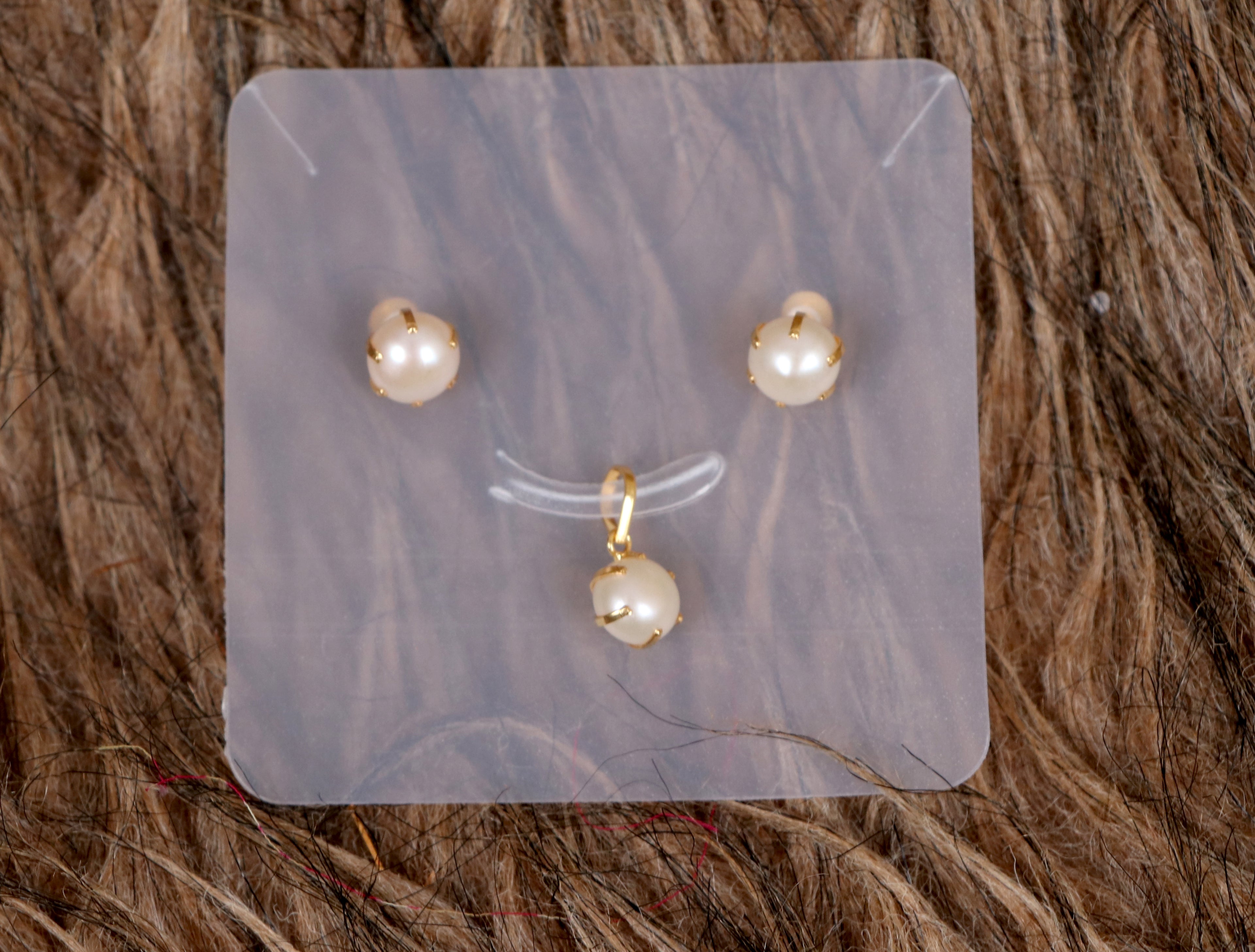 Elegant Pearl &  Gold Pendant Set
